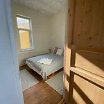 Skaerven Beachfront And Апартаменты