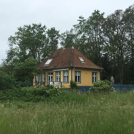 Apartment Skaerven Beachfront And