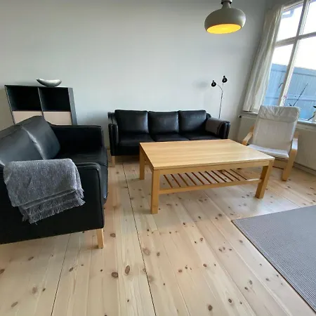 Skaerven Beachfront And Apartment
