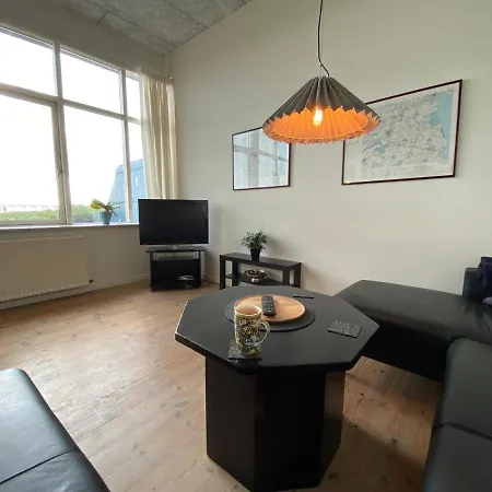 Lägenhet Skaerven Beachfront And