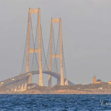 Skaerven Beachfront And Apartment *