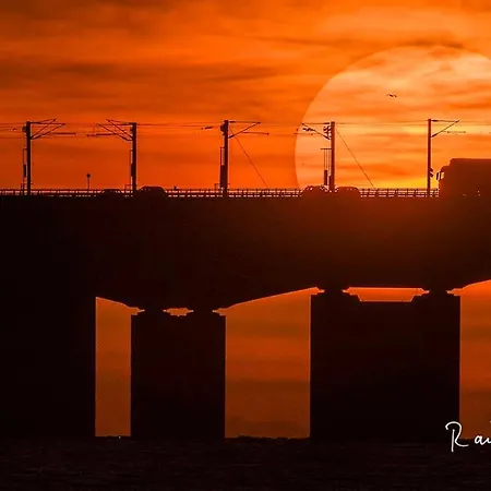 Skaerven Beachfront And Lägenhet *
