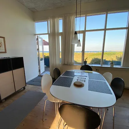 Skaerven Beachfront *