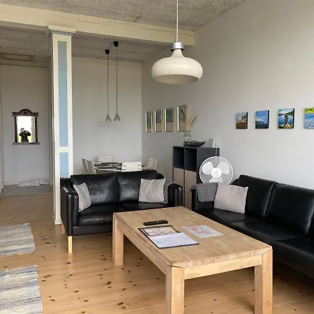 Apartment Skaerven Beachfront And