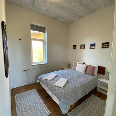 Skaerven Beachfront And Lägenhet *