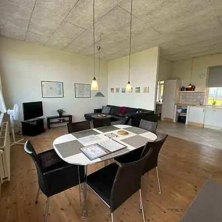 Skaerven Beachfront Daire *