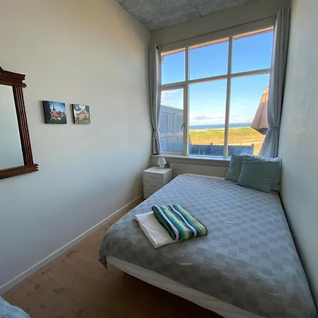 Skaerven Beachfront And Lägenhet *