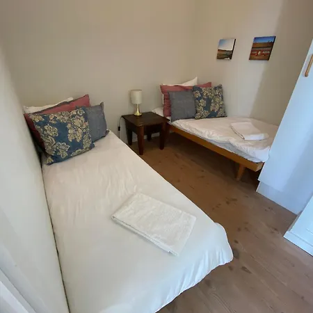 Lägenhet Skaerven Beachfront And