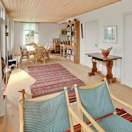 Skaerven Beachfront And Apartment *