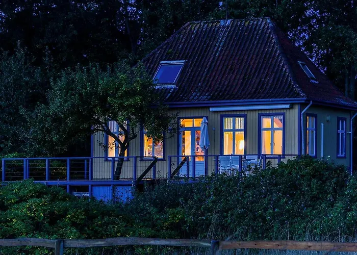 Skaerven Beachfront And Apartman Nyborg