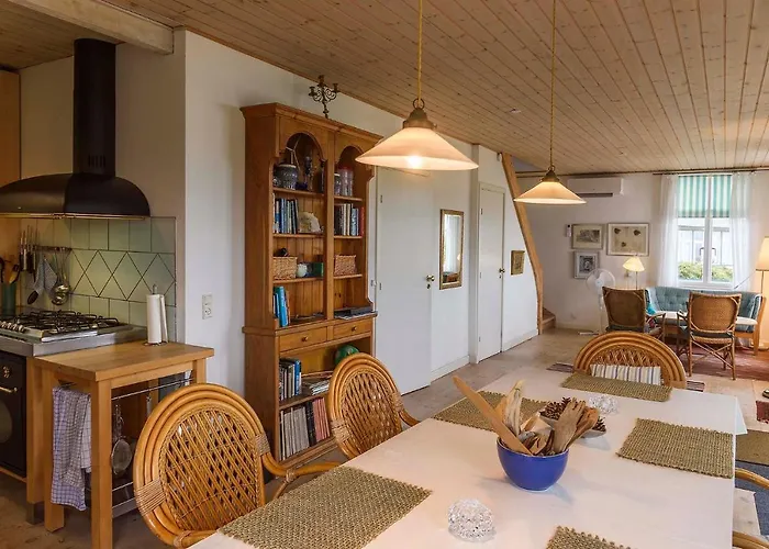 Skaerven Beachfront And