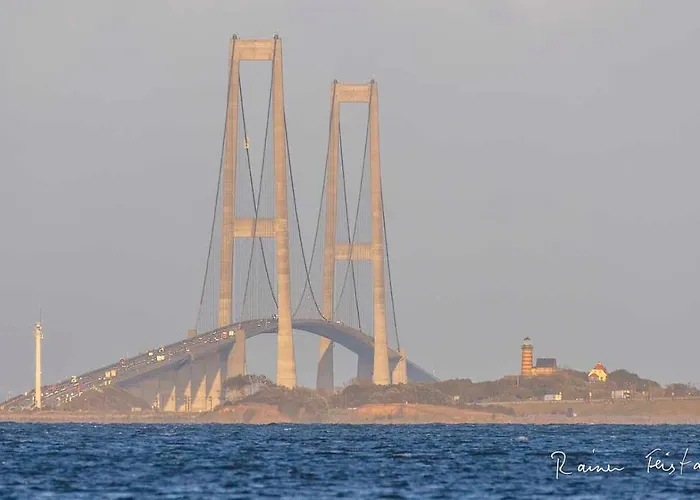 Skaerven Beachfront And Apartman *