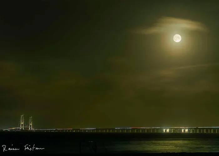 Skaerven Beachfront And Apartman *