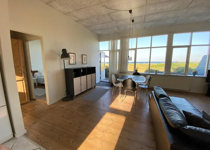 Apartman Skaerven Beachfront And *