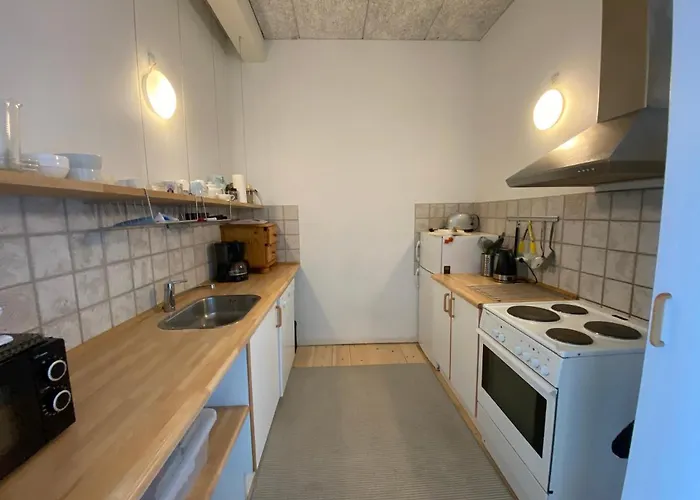 Skaerven Beachfront And Apartman *