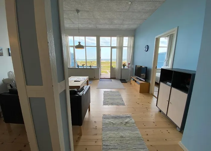 Skaerven Beachfront And