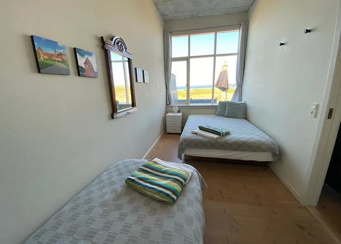 Skaerven Beachfront And Apartman *