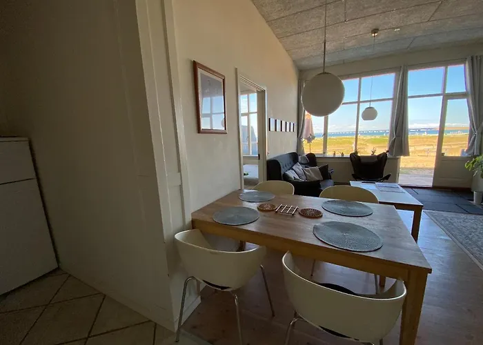 Skaerven Beachfront And *