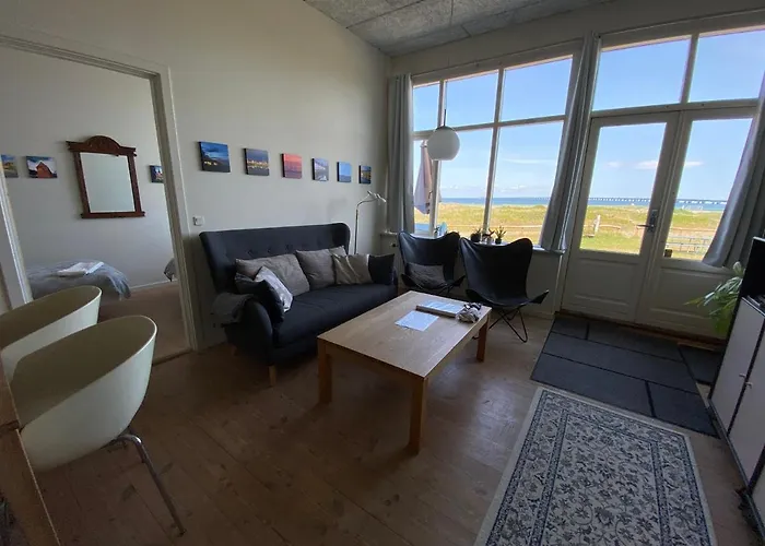 Skaerven Beachfront And شقة