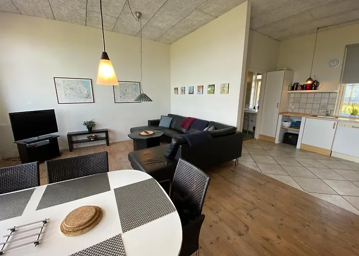 Apartman Skaerven Beachfront And *