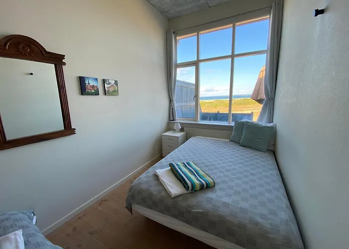 Skaerven Beachfront And Apartman *