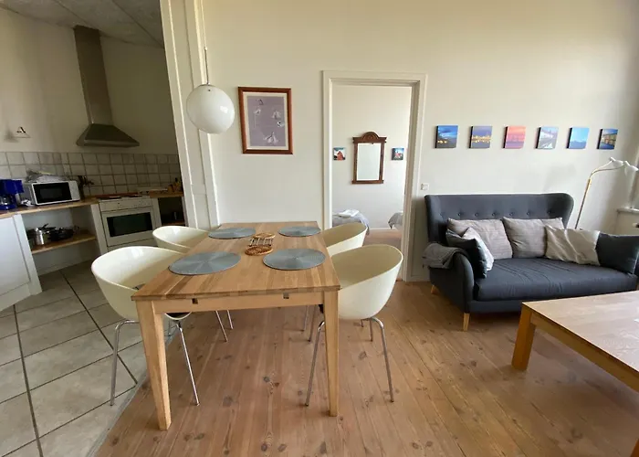 Apartman Skaerven Beachfront And *